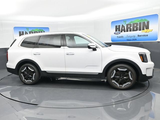 Used 2023 Kia Telluride S w/ S Sunroof Package AWD/4WD image 7