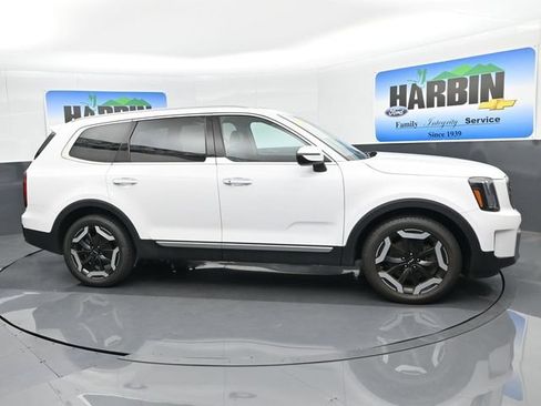 Used 2023 Kia Telluride S w/ S Sunroof Package AWD/4WD image 7
