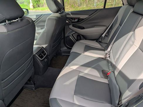 Used 2025 Subaru Outback Onyx Edition image 18