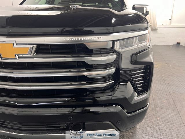 Used 2026 Chevrolet Silverado 1500 High Country w/ High Country Premium Package AWD/4WD image 11