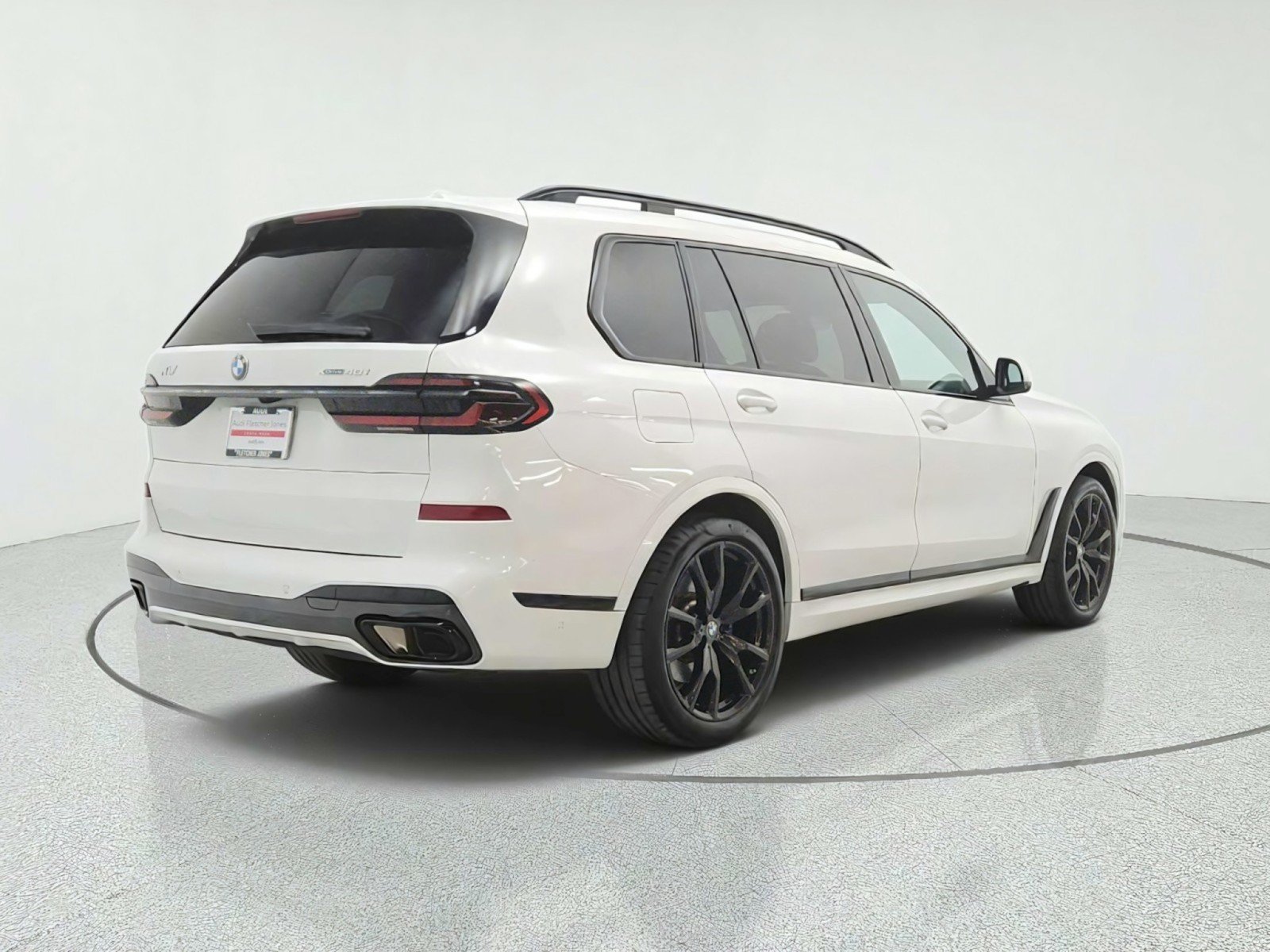 Used 2025 BMW X7 xDrive40i w/ M Sport Package AWD/4WD image 5