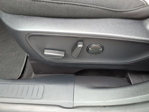 Used 2025 Ford Escape Active w/ Active Premium Tech Pack image 17