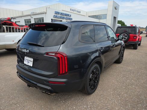 Used 2022 Kia Telluride SX w/ SX Prestige Package AWD/4WD image 9