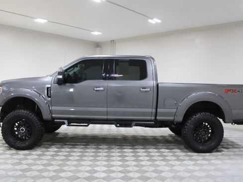 Used 2021 Ford F250 XLT w/ XLT Premium Package image 9