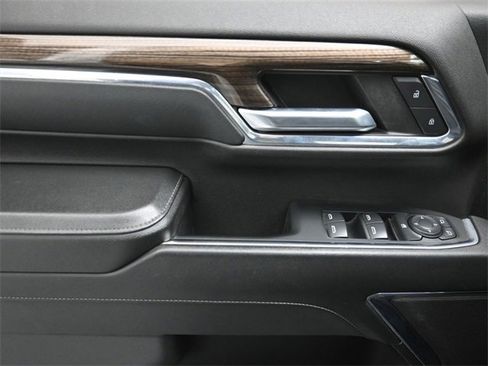 Used 2024 Chevrolet Silverado 2500 LT w/ Convenience Package image 24