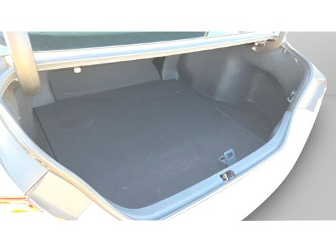 Used 2019 Toyota Camry SE FWD image 13