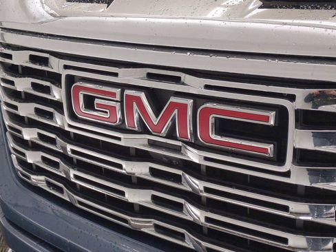 Used 2024 GMC Sierra 1500 Denali image 11