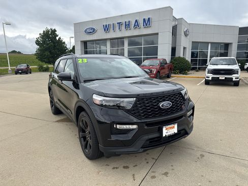 Used 2023 Ford Explorer ST w/ Equipment Group 401A AWD/4WD image 2