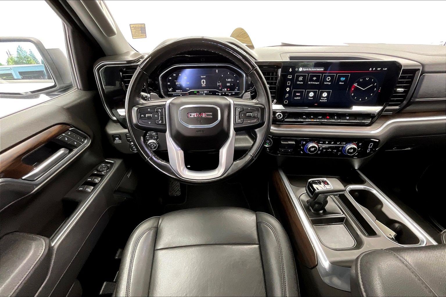 Used 2025 GMC Sierra 1500 SLT w/ SLT Premium Package AWD/4WD image 4