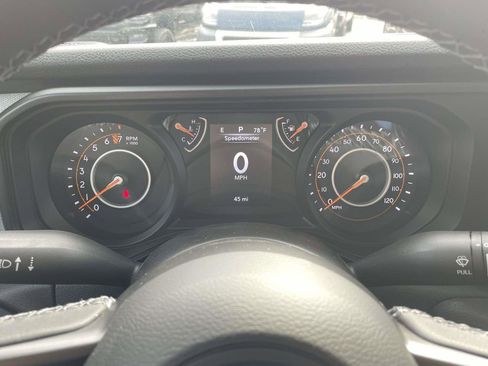 New 2025 Jeep Gladiator Sport image 15