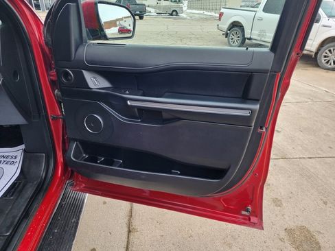 Used 2021 Ford Expedition Max XLT image 14