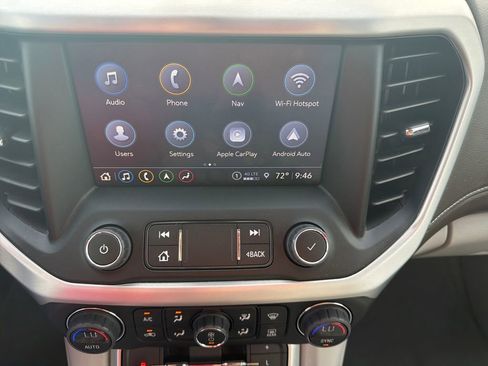 Used 2023 GMC Acadia SLT image 23