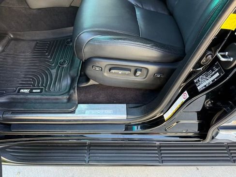 Used 2015 Lexus LX 570 4WD image 19