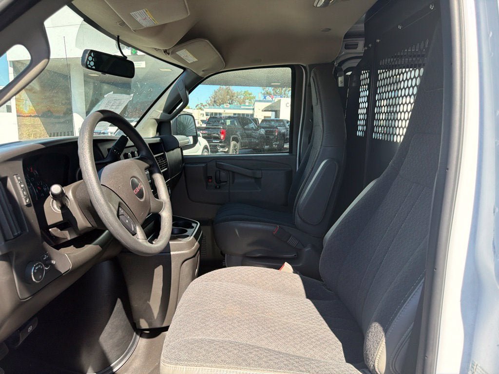 Used 2025 GMC Savana 2500 w/ Driver Convenience Package RWD image 10