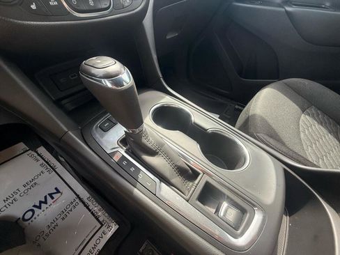 Used 2020 Chevrolet Equinox LT image 22