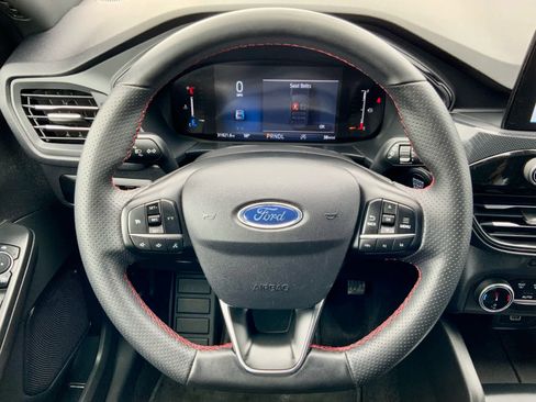 Used 2025 Ford Escape ST-Line AWD/4WD image 36