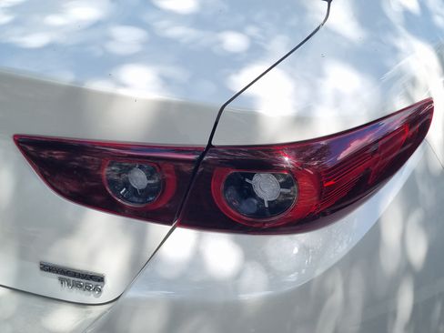 Used 2022 MAZDA MAZDA3 s AWD/4WD image 11