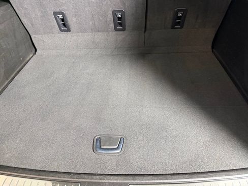 Used 2025 Chevrolet Suburban Premier image 35