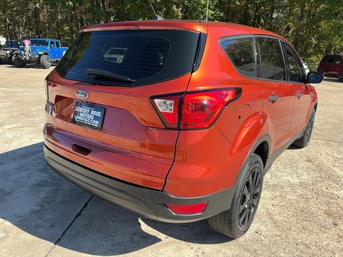 Used 2019 Ford Escape S image 6