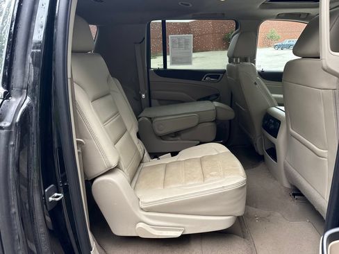 Used 2019 GMC Yukon XL Denali AWD/4WD image 29