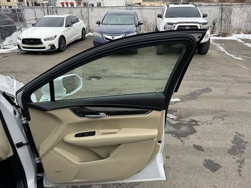 Used 2018 Cadillac XT5 Base image 27