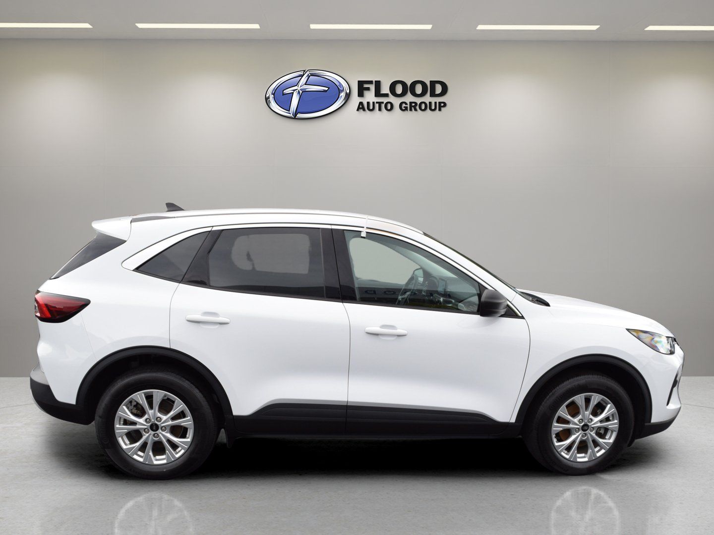 Used 2023 Ford Escape Active AWD/4WD image 3