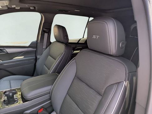 New 2026 Buick Enclave Sport Touring w/ Super Cruise Package image 8