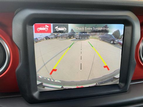 Used 2021 Jeep Wrangler Unlimited Rubicon w/ Uconnect 4C Nav & Sound Group image 21