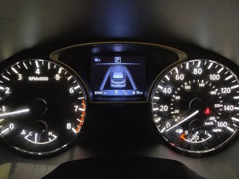 Used 2020 Nissan Pathfinder SV image 23