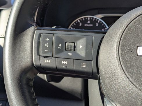 Certified 2022 Nissan Pathfinder SV w/ SV Black Package image 12