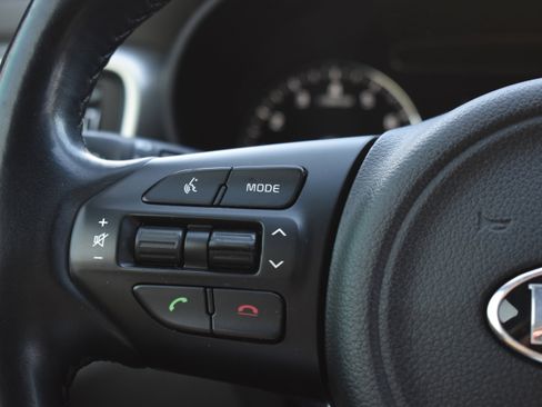 Used 2016 Kia Sorento EX image 14