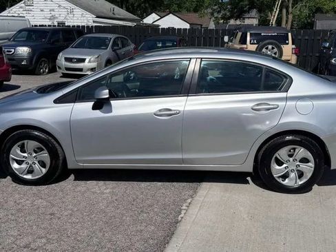 Used 2013 Honda Civic LX image 2