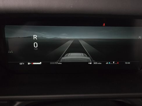 New 2026 Land Rover Defender 110 OCTA image 34