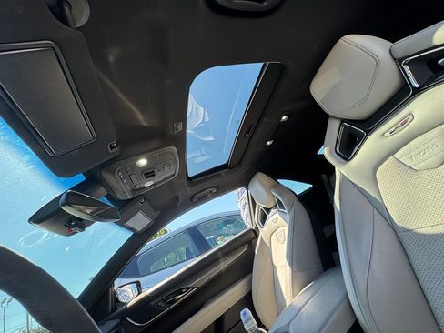 Used 2016 Cadillac ATS V w/ Luxury Package RWD image 11