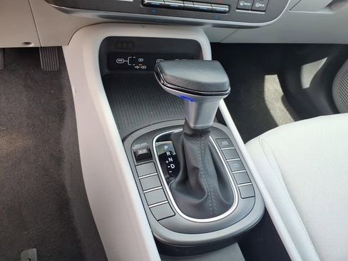 Used 2025 Hyundai Kona SEL image 27