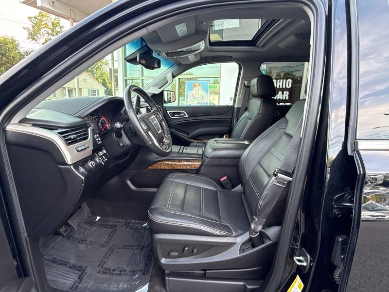 Used 2015 GMC Yukon Denali w/ Premium Package AWD/4WD image 9