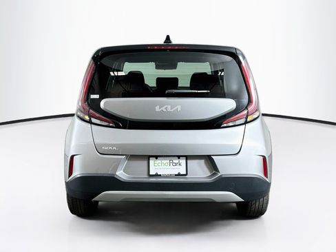 Used 2025 Kia Soul LX w/ LX Technology Package FWD image 7