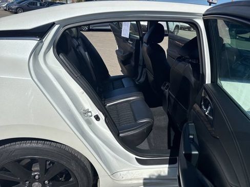 Used 2017 Nissan Maxima Platinum FWD image 12