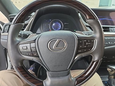 Used 2021 Lexus ES 350 w/ Premium Package FWD image 10