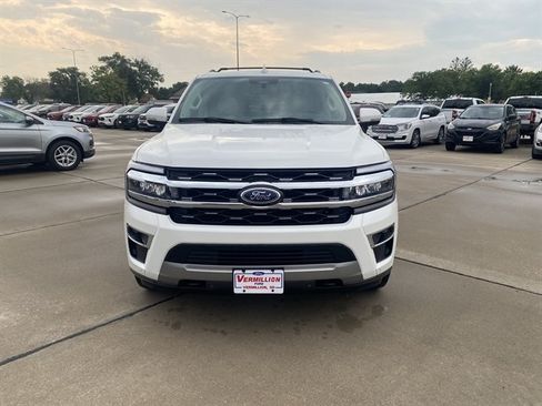 Used 2024 Ford Expedition Max Limited AWD/4WD image 2