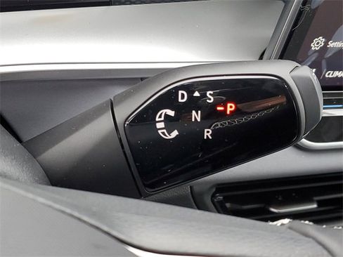 New 2026 Volkswagen Tiguan SE image 29