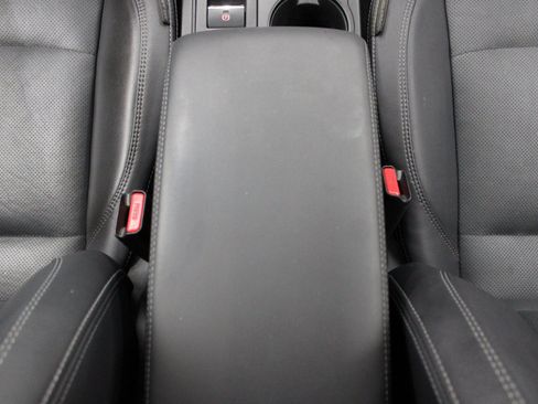 Used 2018 Subaru Outback 3.6R Limited AWD/4WD image 35