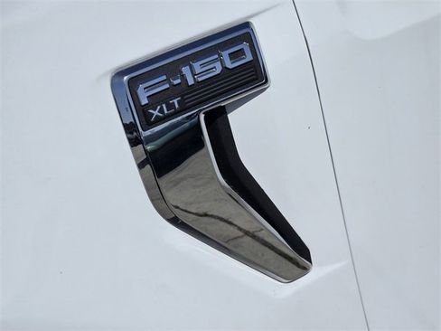 Used 2022 Ford F150 XLT w/ Equipment Group 302A High image 11