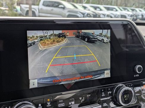 New 2026 Toyota Highlander Limited image 24