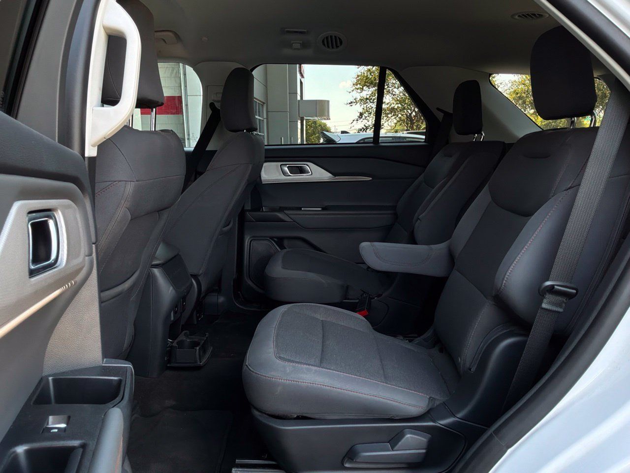Used 2026 Ford Explorer Active RWD image 12