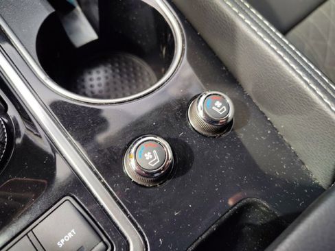 Used 2017 Nissan Maxima Platinum image 26