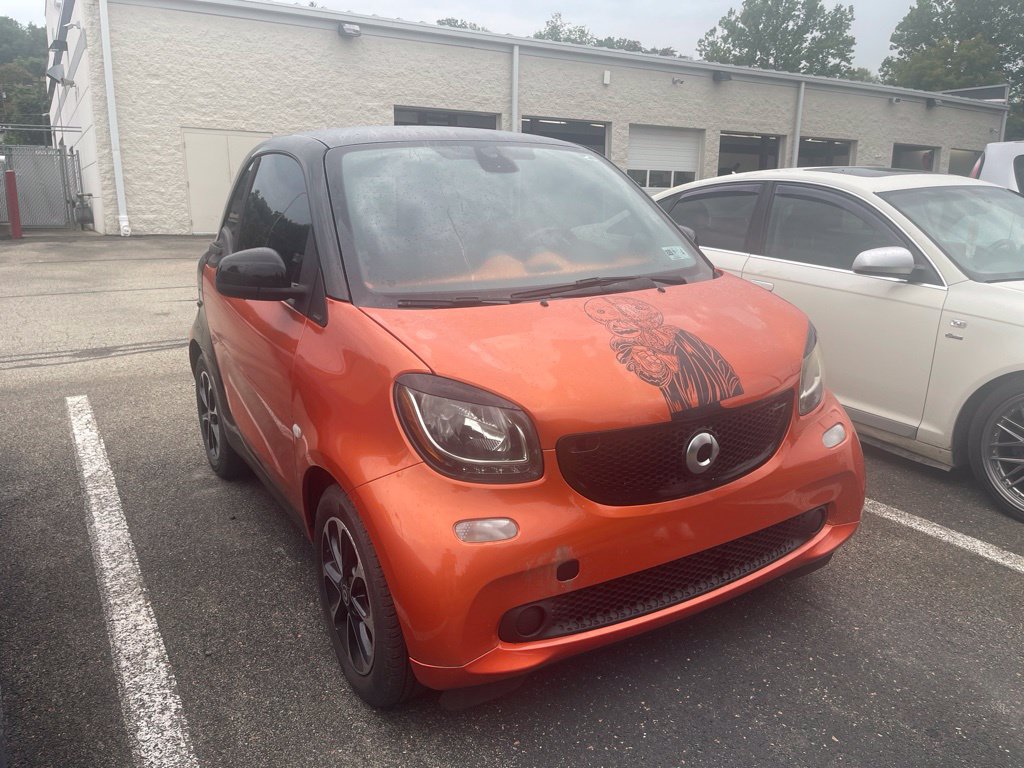 Used 2016 smart fortwo Coupe RWD image 1