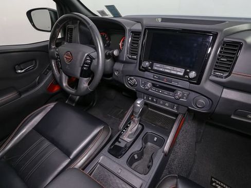 Used 2023 Nissan Frontier PRO-4X w/ Pro-4X Premium Package AWD/4WD image 16