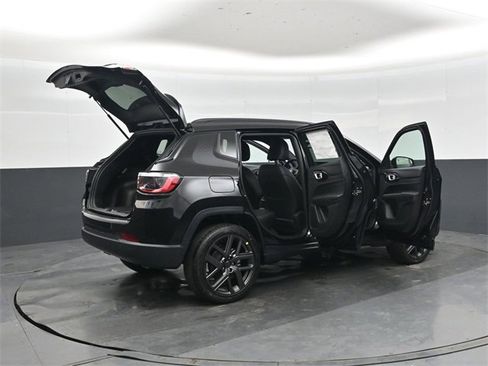 New 2026 Jeep Compass Latitude image 45