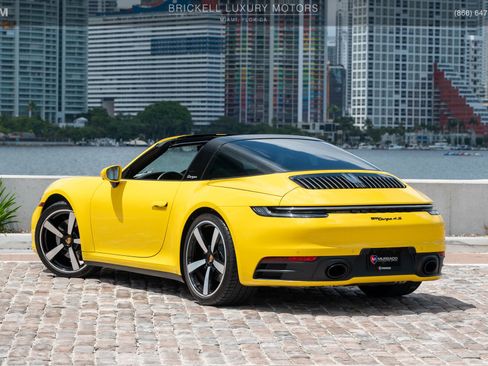 Used 2023 Porsche 911 Targa 4S w/ Premium Package image 9